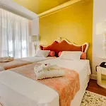 Hotel Borges Chiado 3*