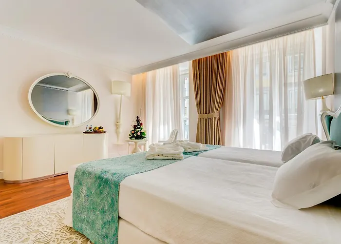 Borges Chiado 3* Lisbon